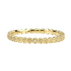 18K Gold Thin River Rocks Ring with Diamond and Etched Details