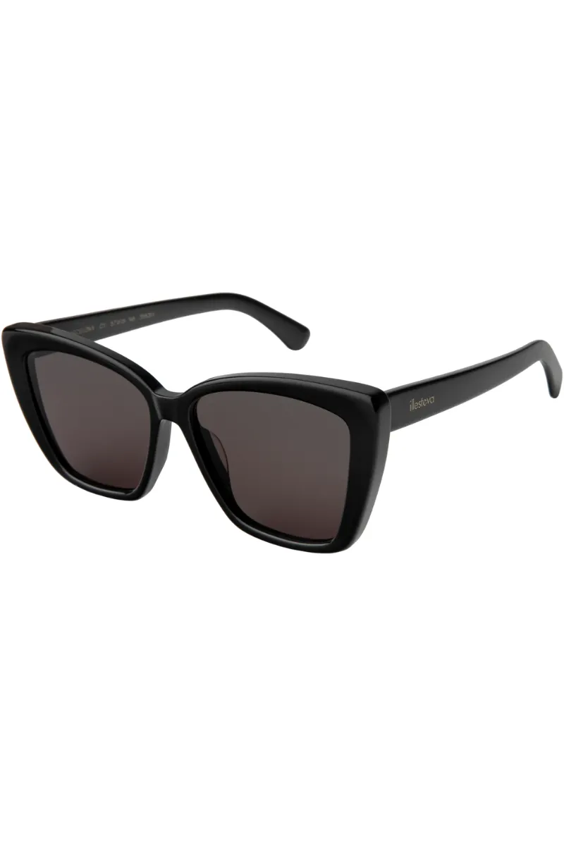 Barcelona - Black w/ Grey Flat Lenses