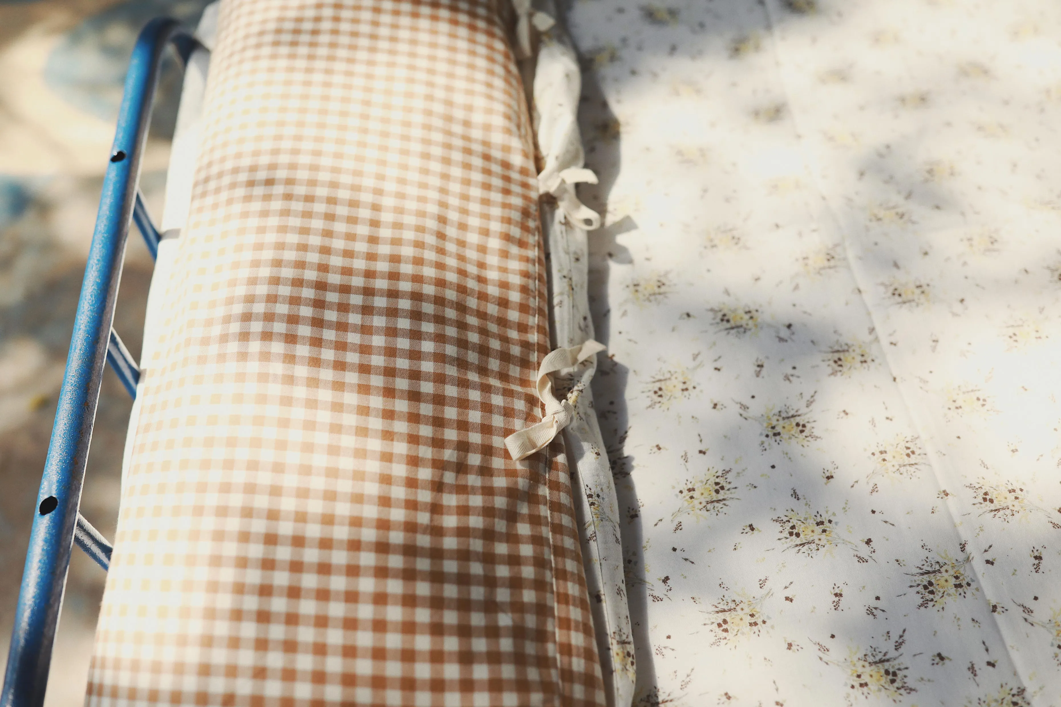 BED SET | CAROB PLAID/VINTAGE FLORAL