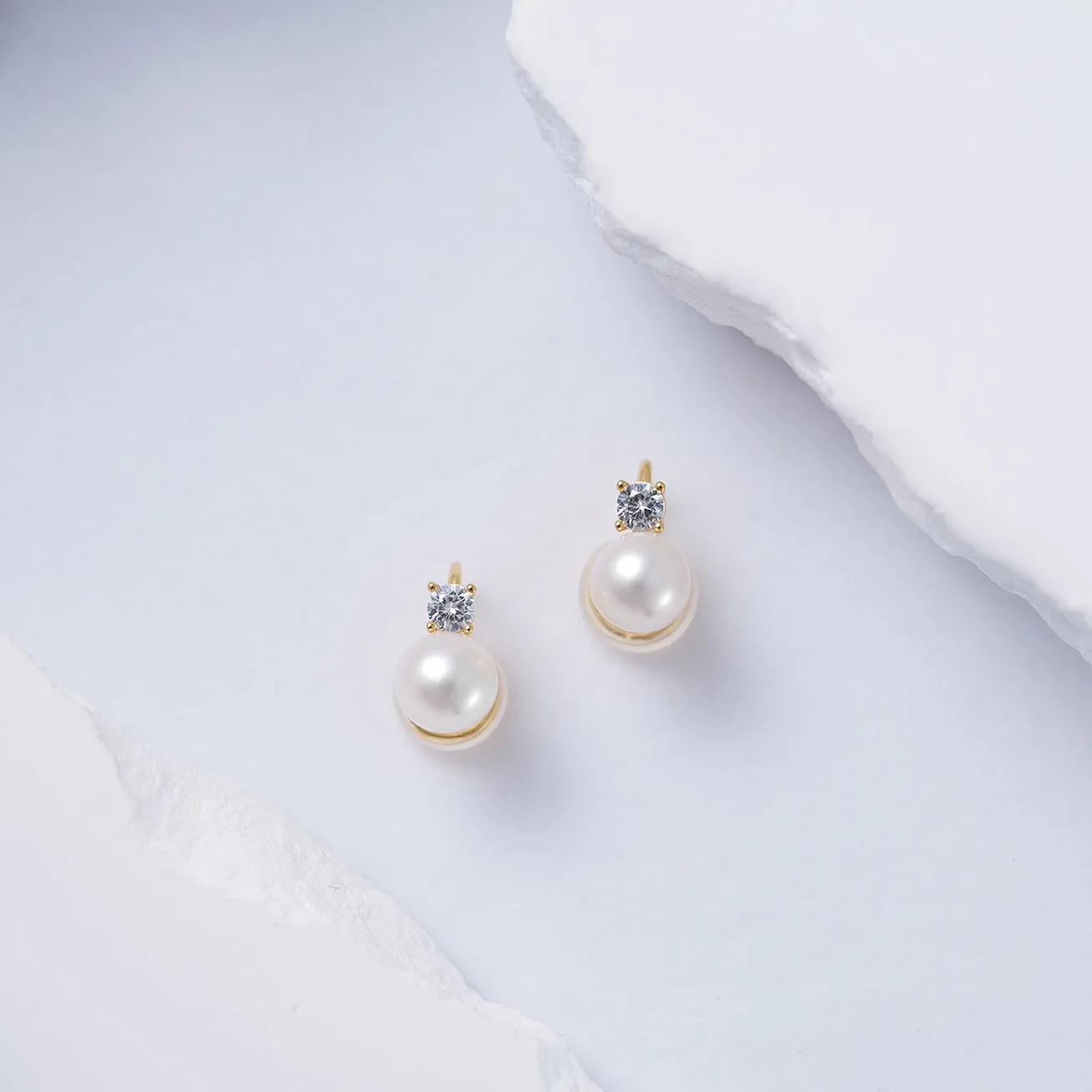 Clip-On Freshwater Pearl Earrings WE00785