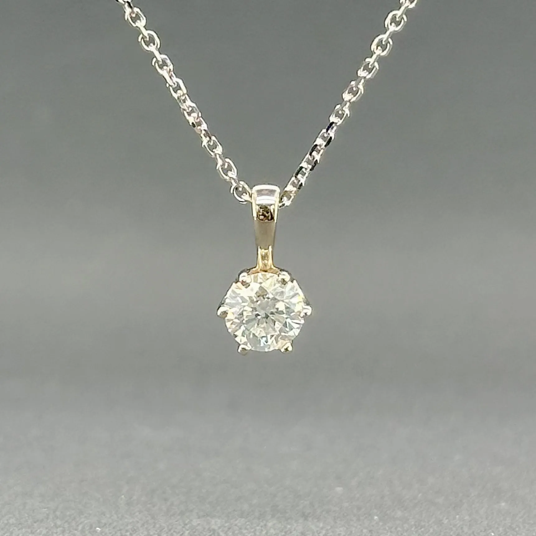 Estate 14K W Gold 0.48ct H/SI2 Diamond Pendant