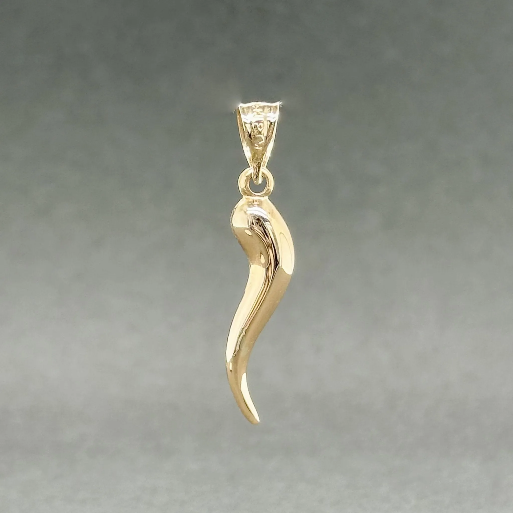 Estate 14K Y Gold 27.94mm Cornicello Pendant