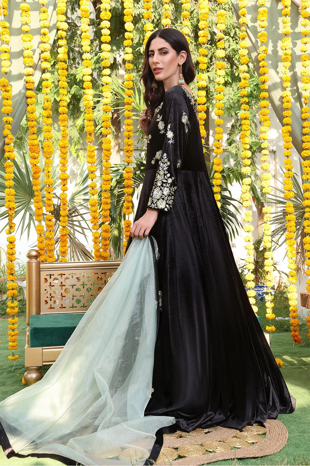 Floral Lorex Embroidered Velvet Long Maxi | ZEENAT | M202218