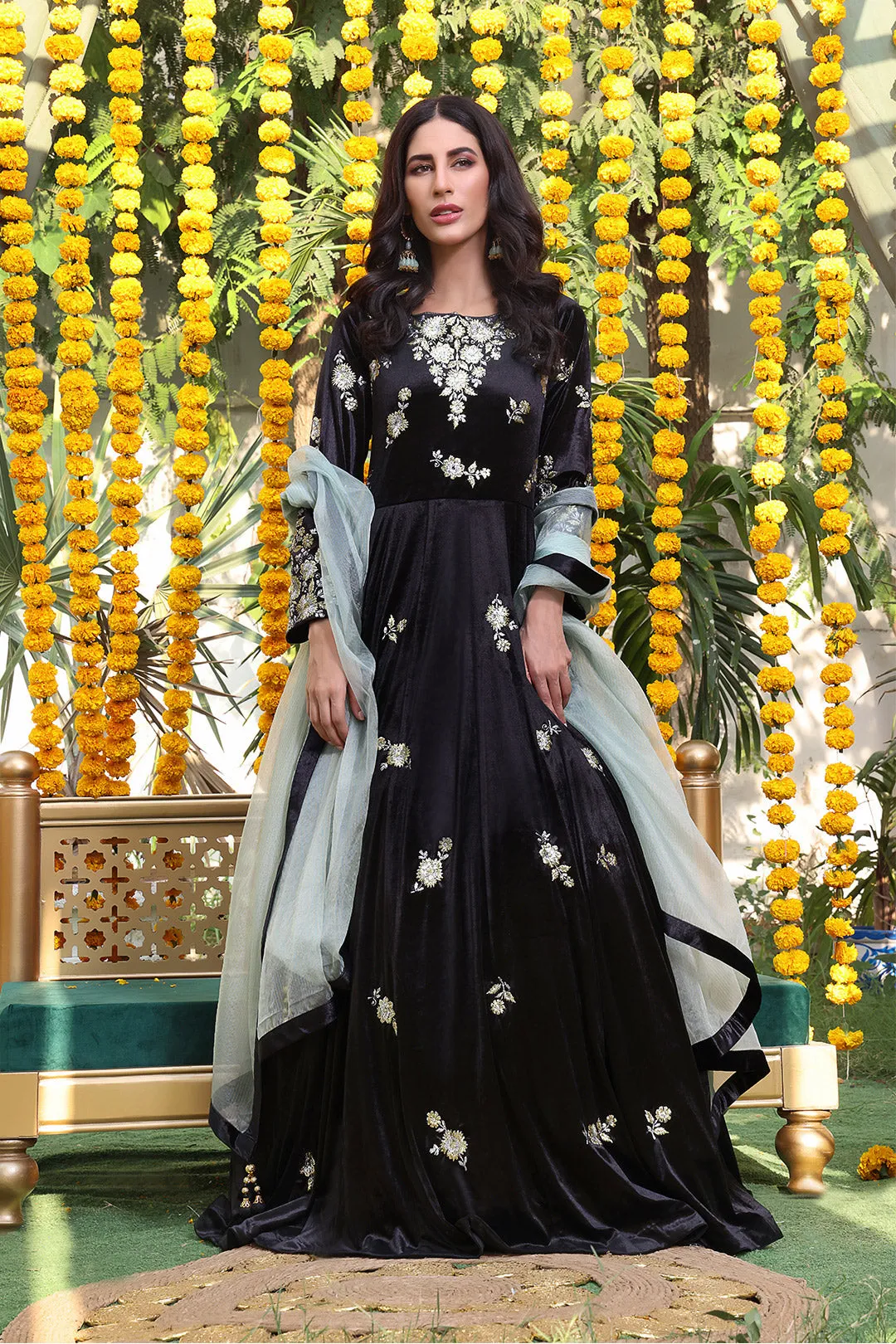 Floral Lorex Embroidered Velvet Long Maxi | ZEENAT | M202218