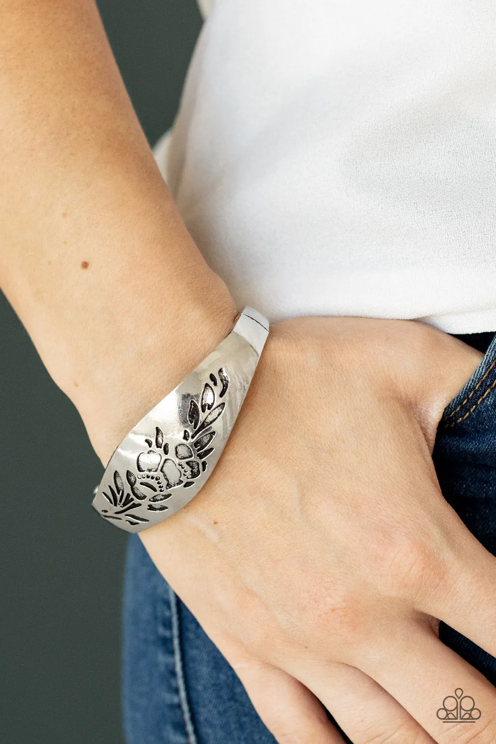 Fond of Florals - Silver Bracelet