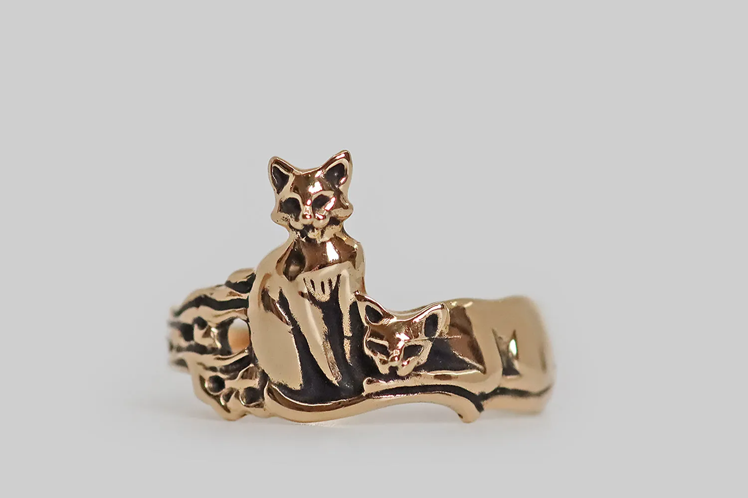 Late Vintage Languid & Alert Cats Ring