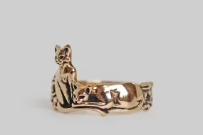 Late Vintage Languid & Alert Cats Ring