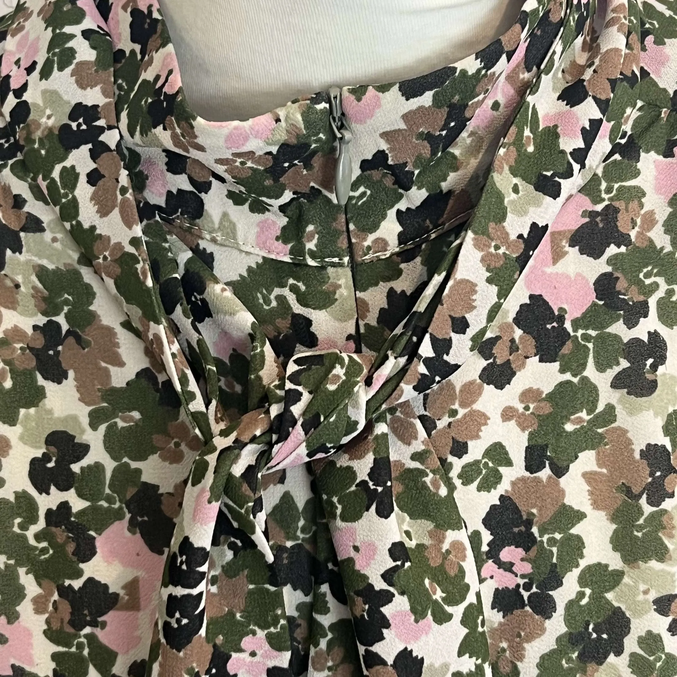 Me&Em Olive Floral Zip Up Blouse M