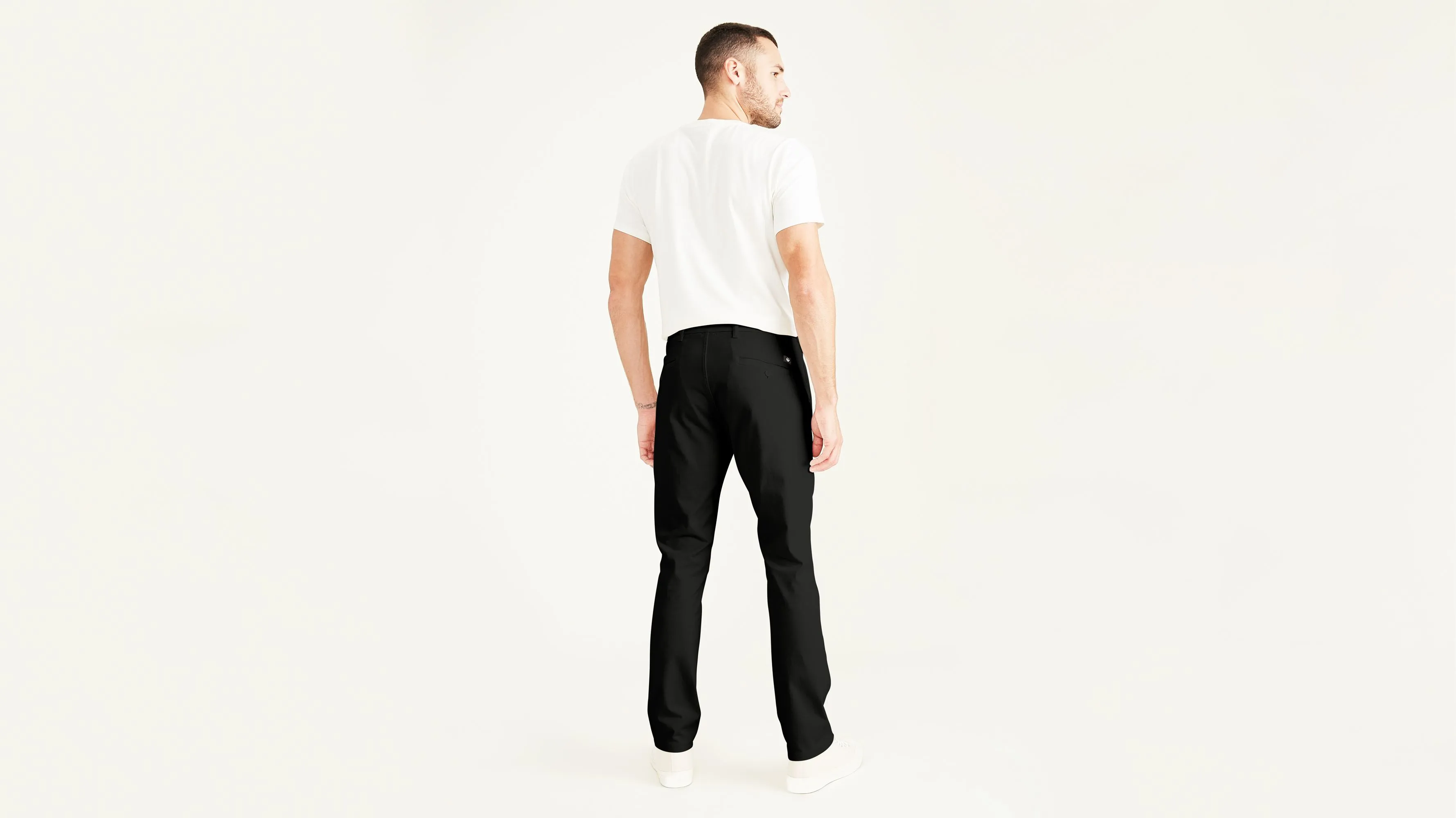 Men's Skinny Fit Supreme Flex Alpha Khaki Pants