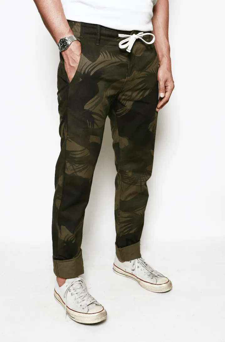 Rogue Territory - Boarder Pants in Olive Palm Camo